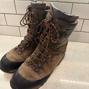 Rare! Schnee’s Beartooth hunting boots Gore-Tex